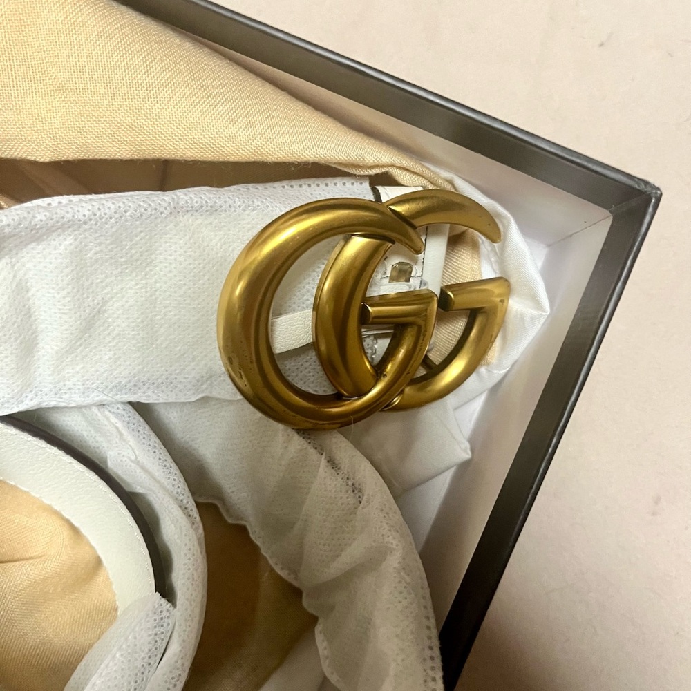 AUTHENTIC Gucci White Belt with Gold GG Buckle